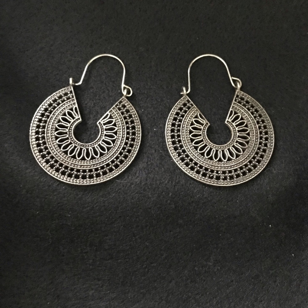 Silver Bohemian Filigree Hoop Earrings - Women's Jewelry